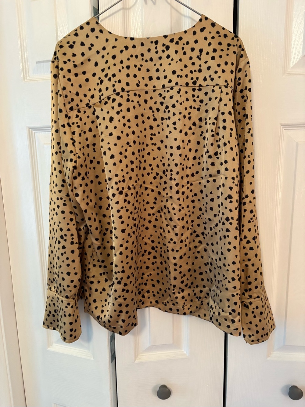 Loft Women's Gold with Black Leopard Print  Blouse - Classic Long-Sleeve Top - Picture 4 of 6